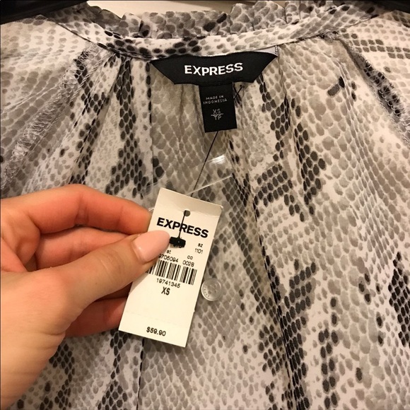 Express shirt - Picture 3 of 8